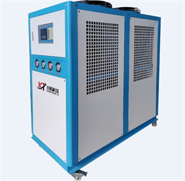 plastic shredder machine is suitable for shredding various hard plastic lumps, pipes, films, pallets